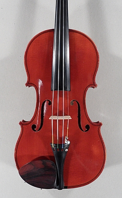 Violon Gand et Bernardel frre 1224 de 1886. Table.