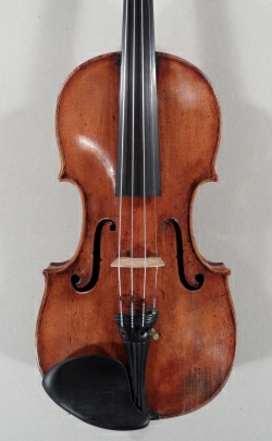 Violon Georges Klotz  Mittenwald dat de 1793. Table.