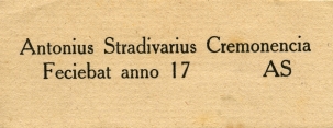 Etiquette apocryphe de Stradivarius.